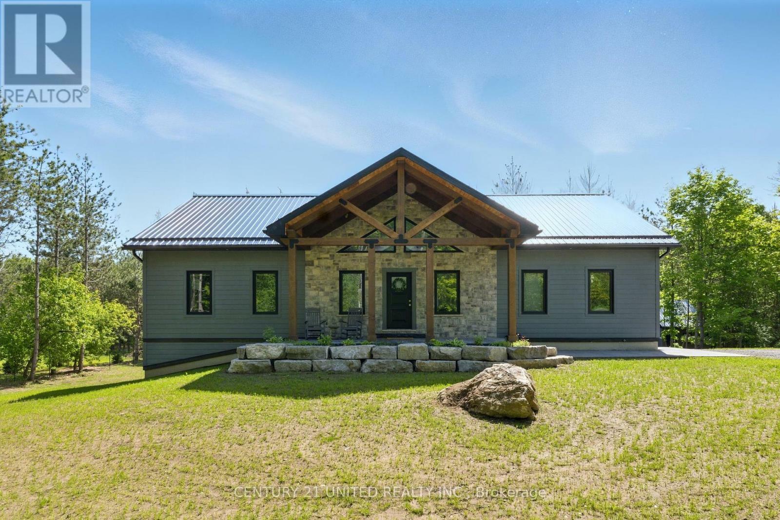 Photo de la propriété: 279 Massey Road ON K9A 4J8