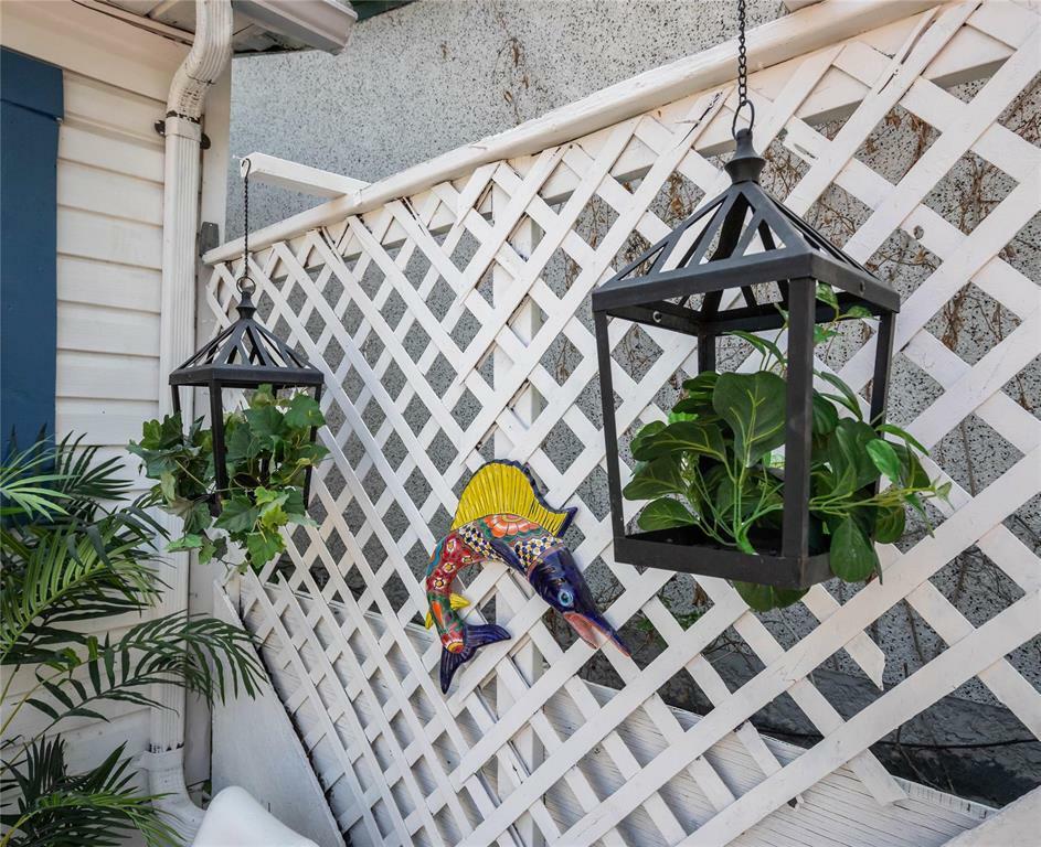 Property Photo: 322 Atlantic Avenue MB R2W 0R3