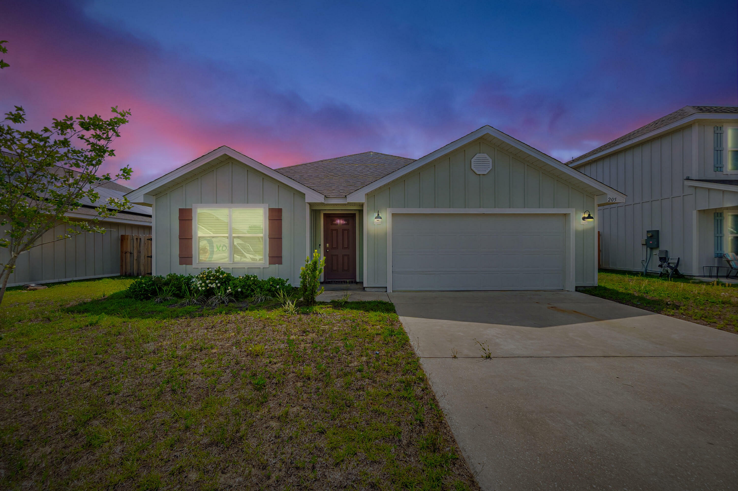 Property Photo: 205 Laurel Hill Street FL 32539