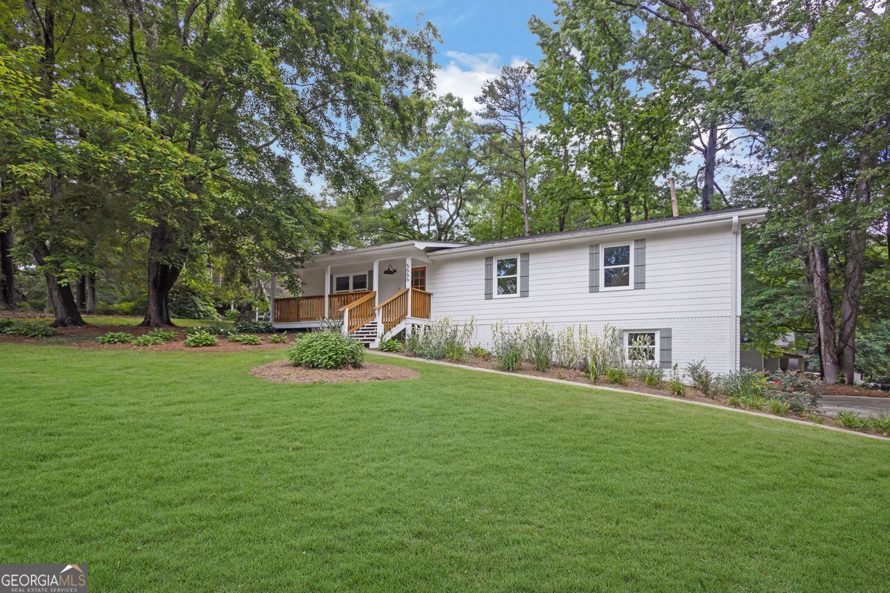 Property Photo: 5666 Fawn Drive GA 30127