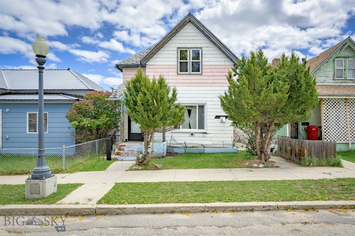 Property Photo: 505 Oak Street MT 59711