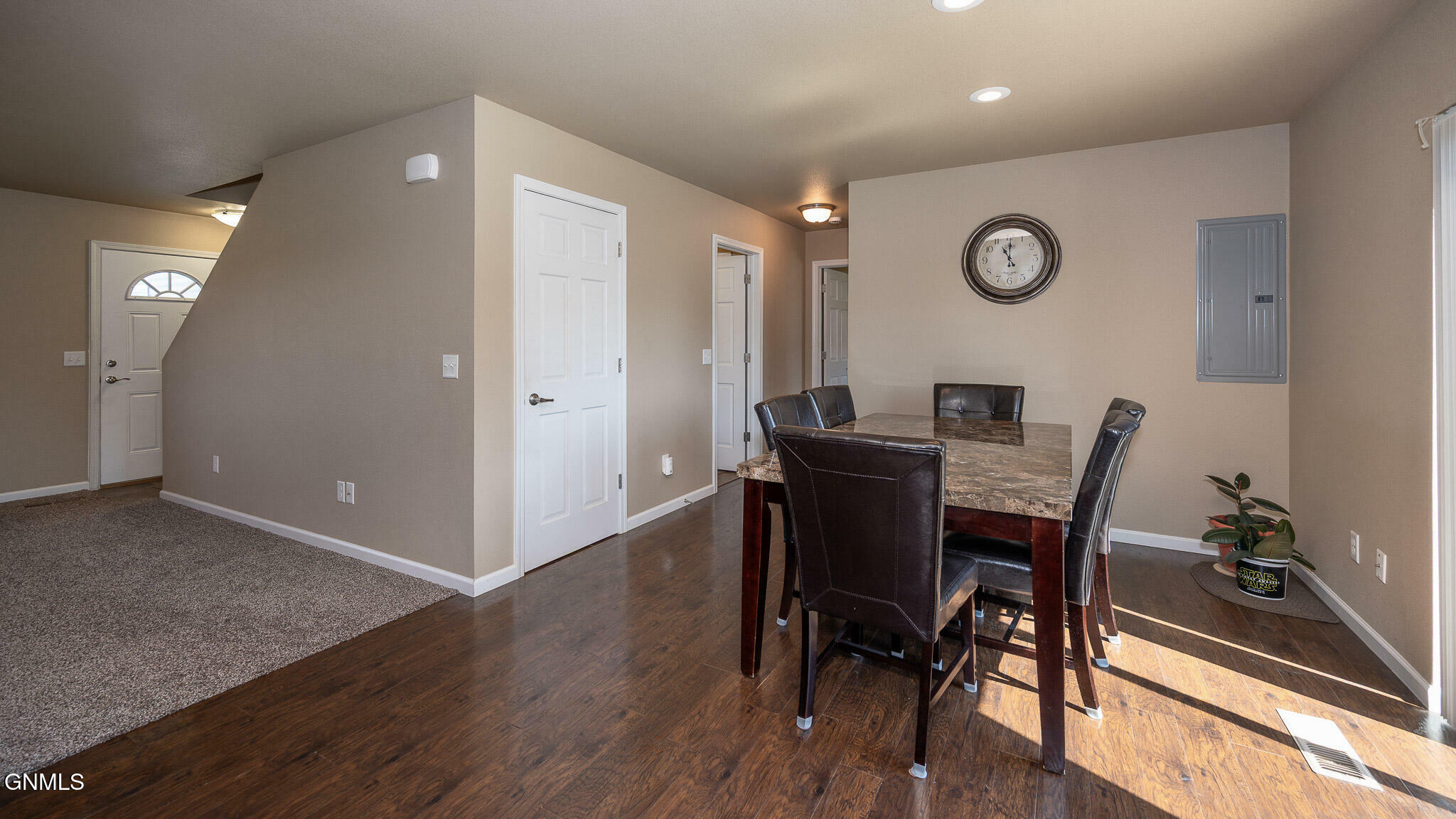 Property Photo: 3087 Whitlow Street ND 58504