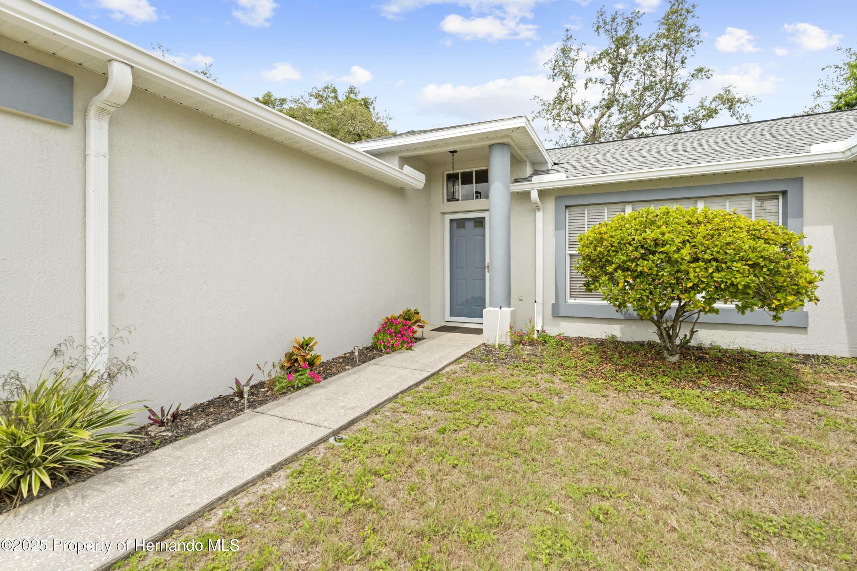 Property Photo: 5087 Oyster Court FL 34607