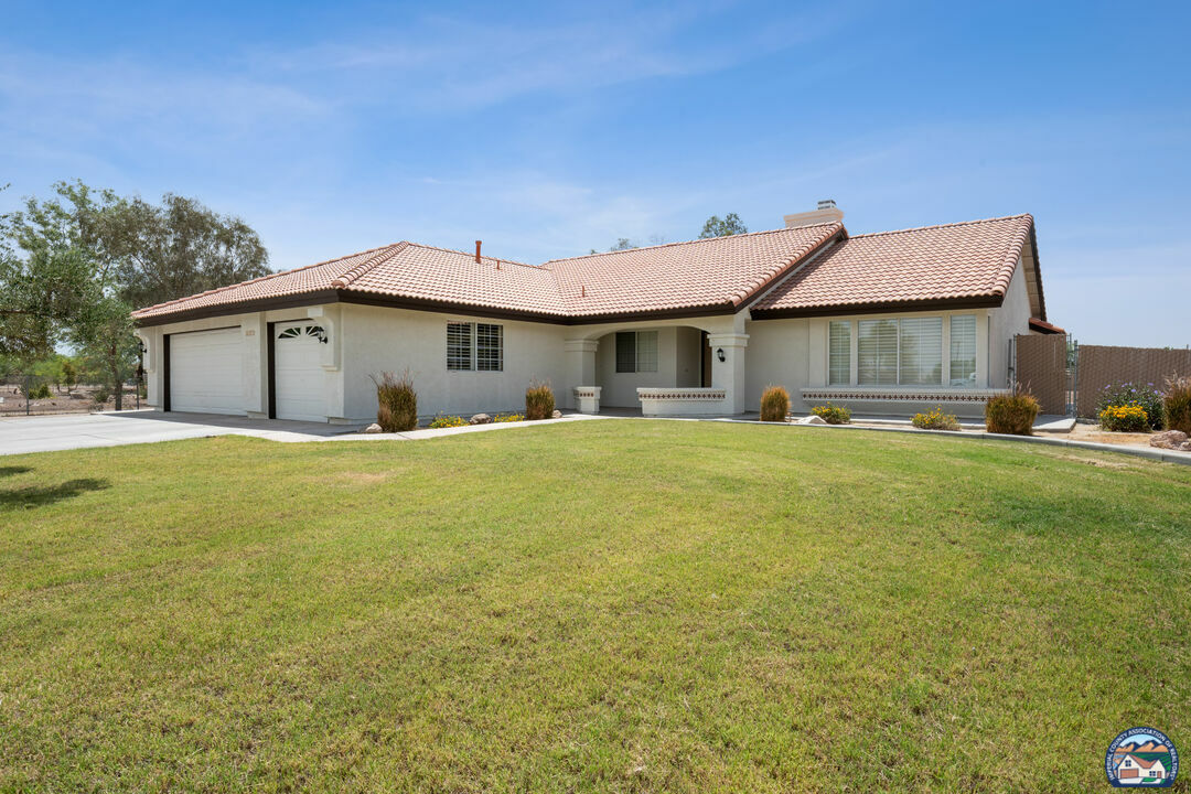 Property Photo: 277 W Horne Rd CA 92243