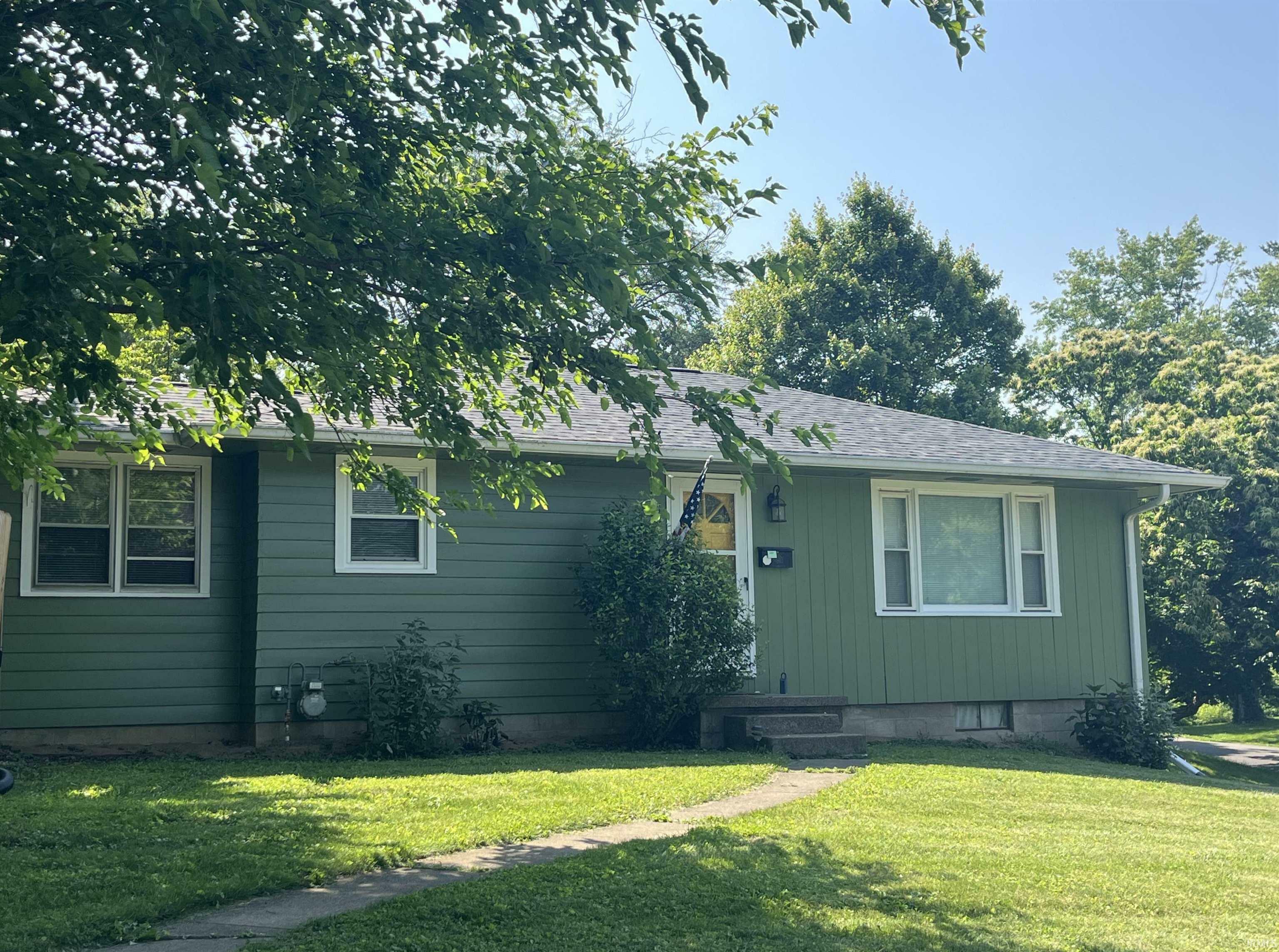 102 S Hillsdale Drive  Bloomington IN 47408 photo