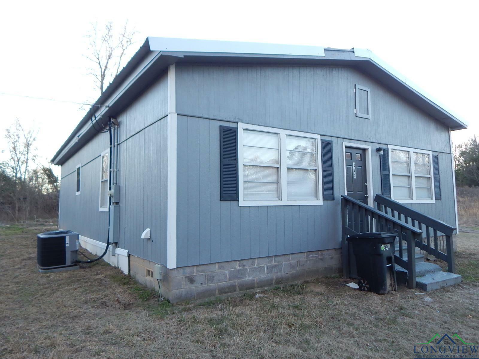 Property Photo: 224 Hilltop TX 75644