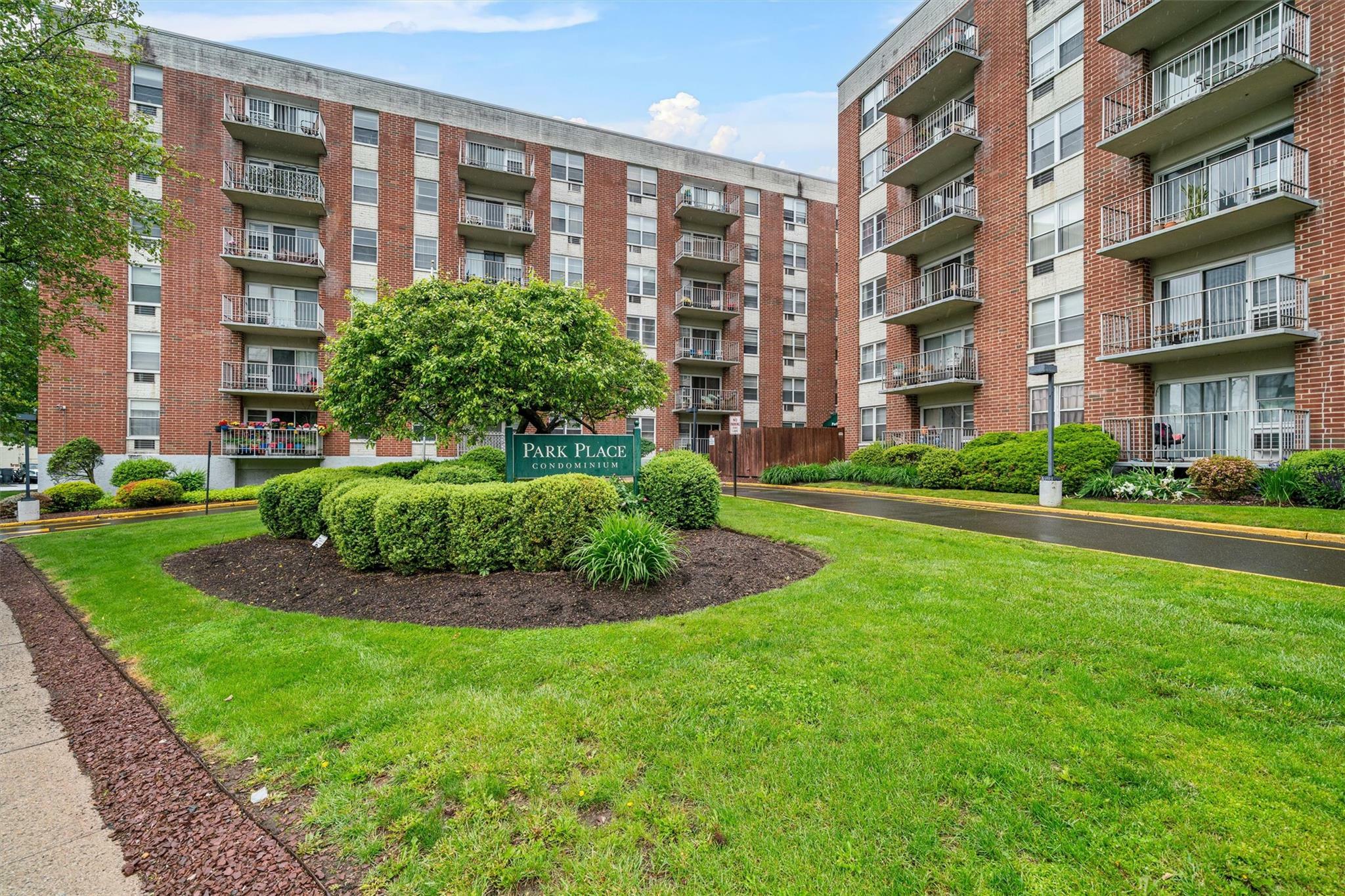 Property Photo: 35 Park Avenue 5V NY 10901