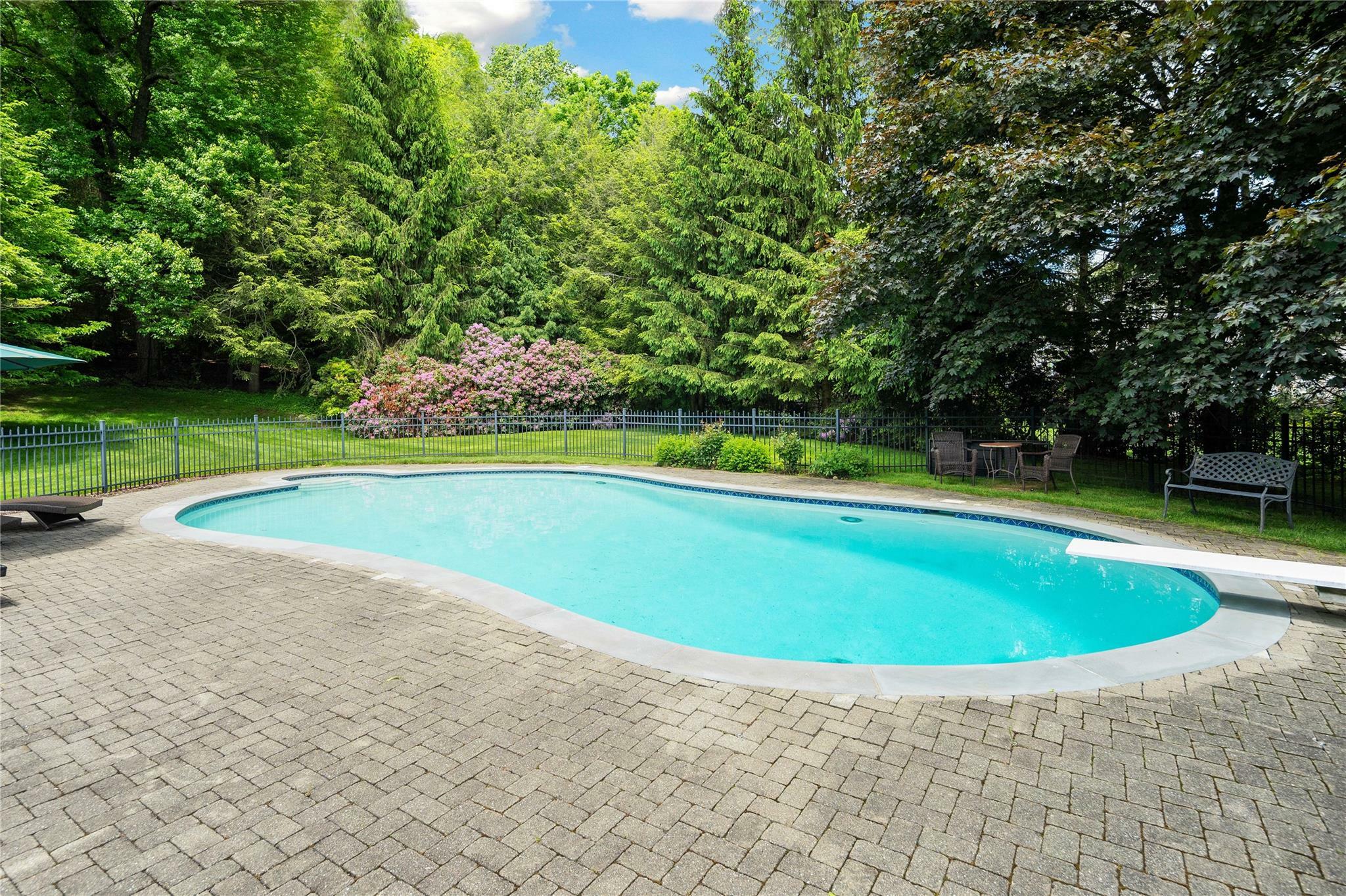 Property Photo:  50 Kerry Lane  NY 10514 