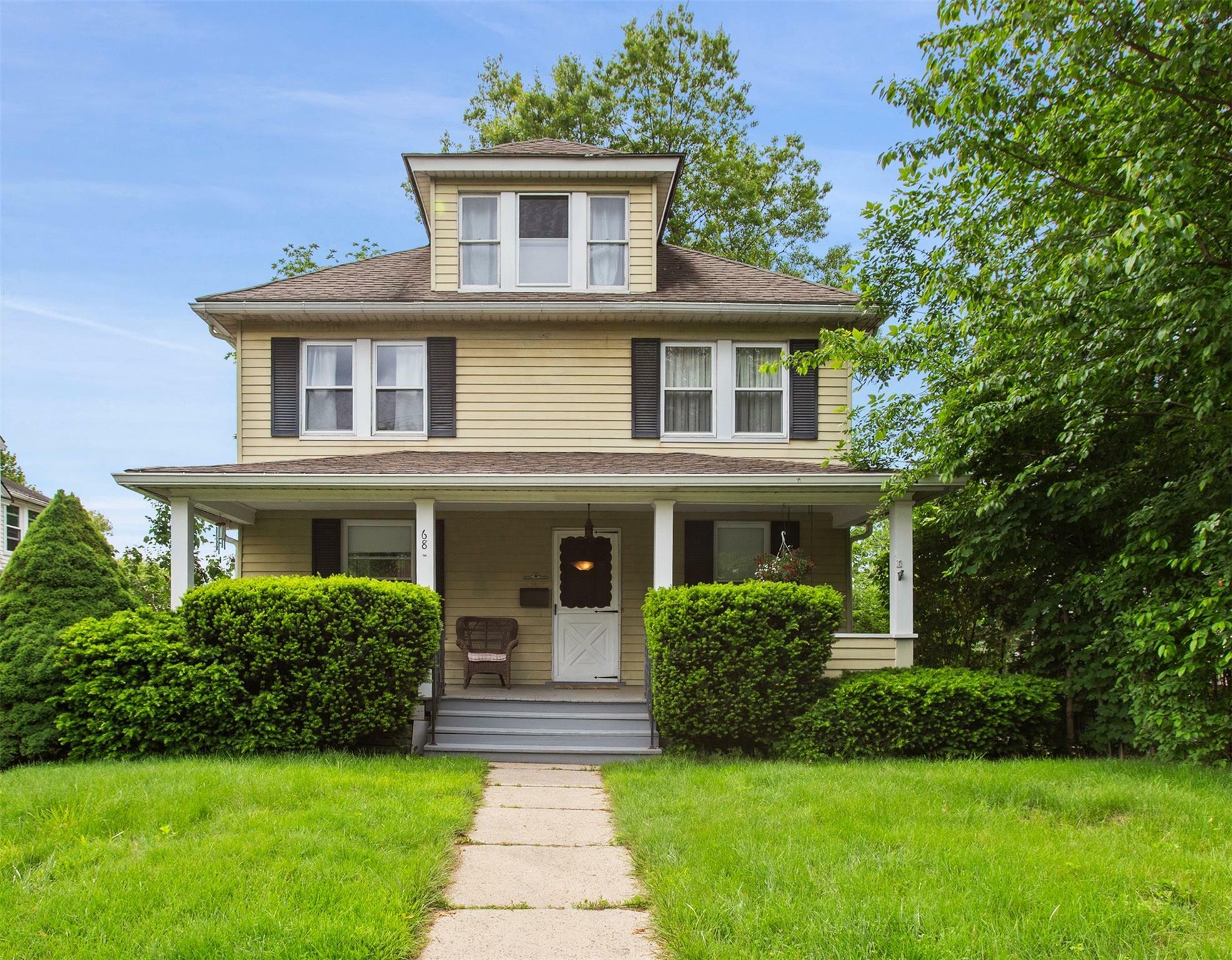 Property Photo:  68 Boltis Street  NY 10549 