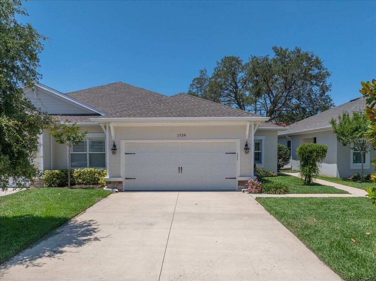 Property Photo: 1528 Highland Park Drive FL 33756