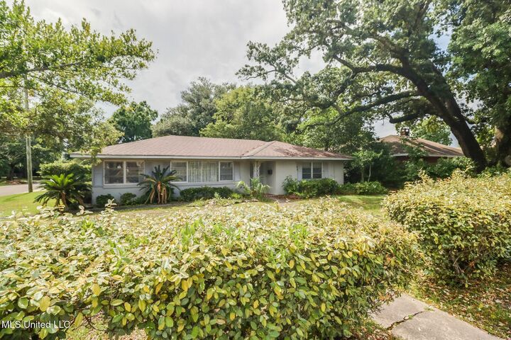 Property Photo:  435 Forrest Avenue  MS 39530 