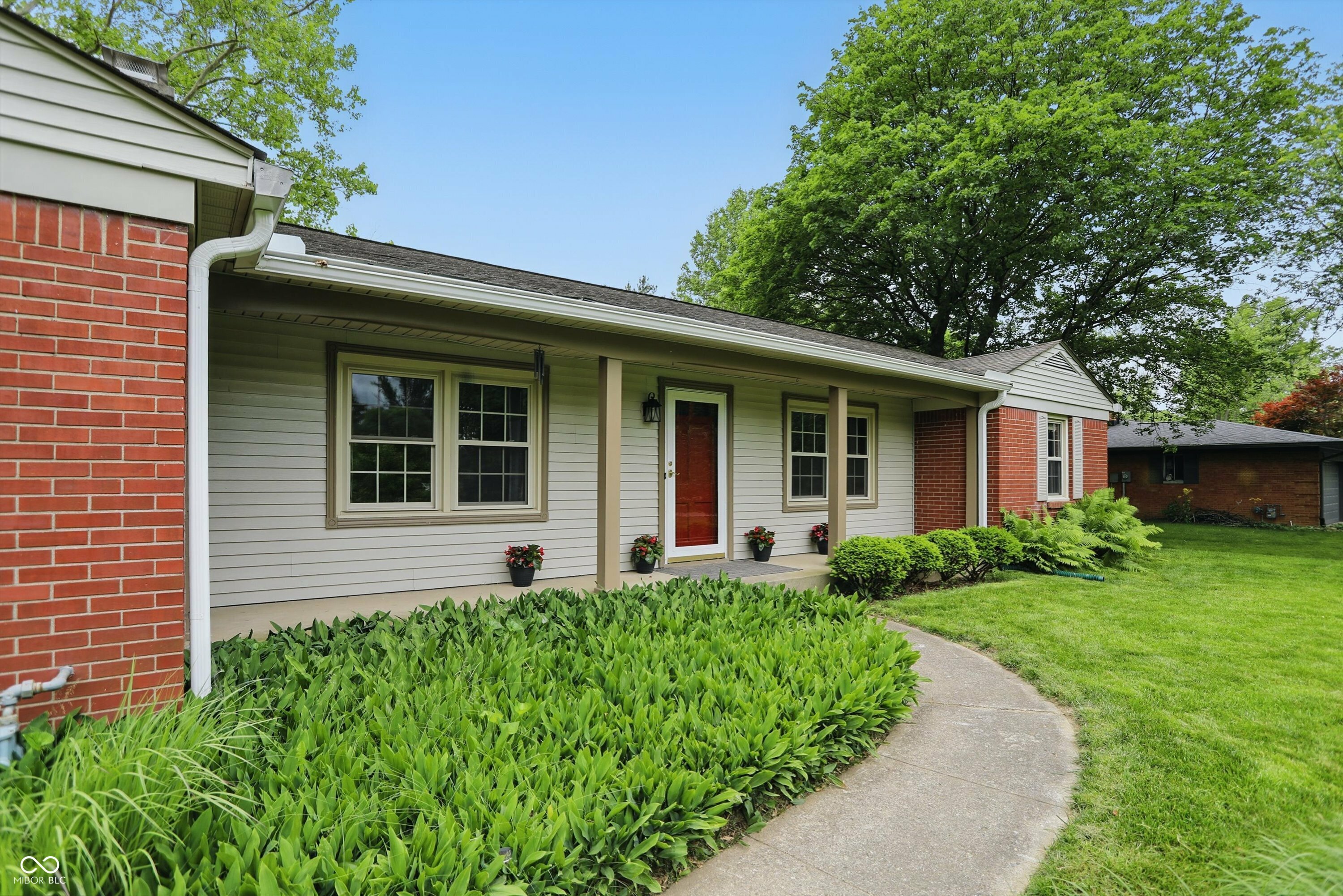 Property Photo: 5129 E 69th Street IN 46220