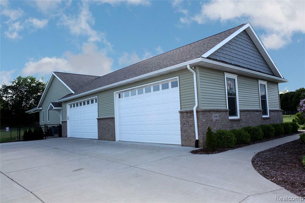 Property Photo: 1041 Lancaster Street MI 48446 4407