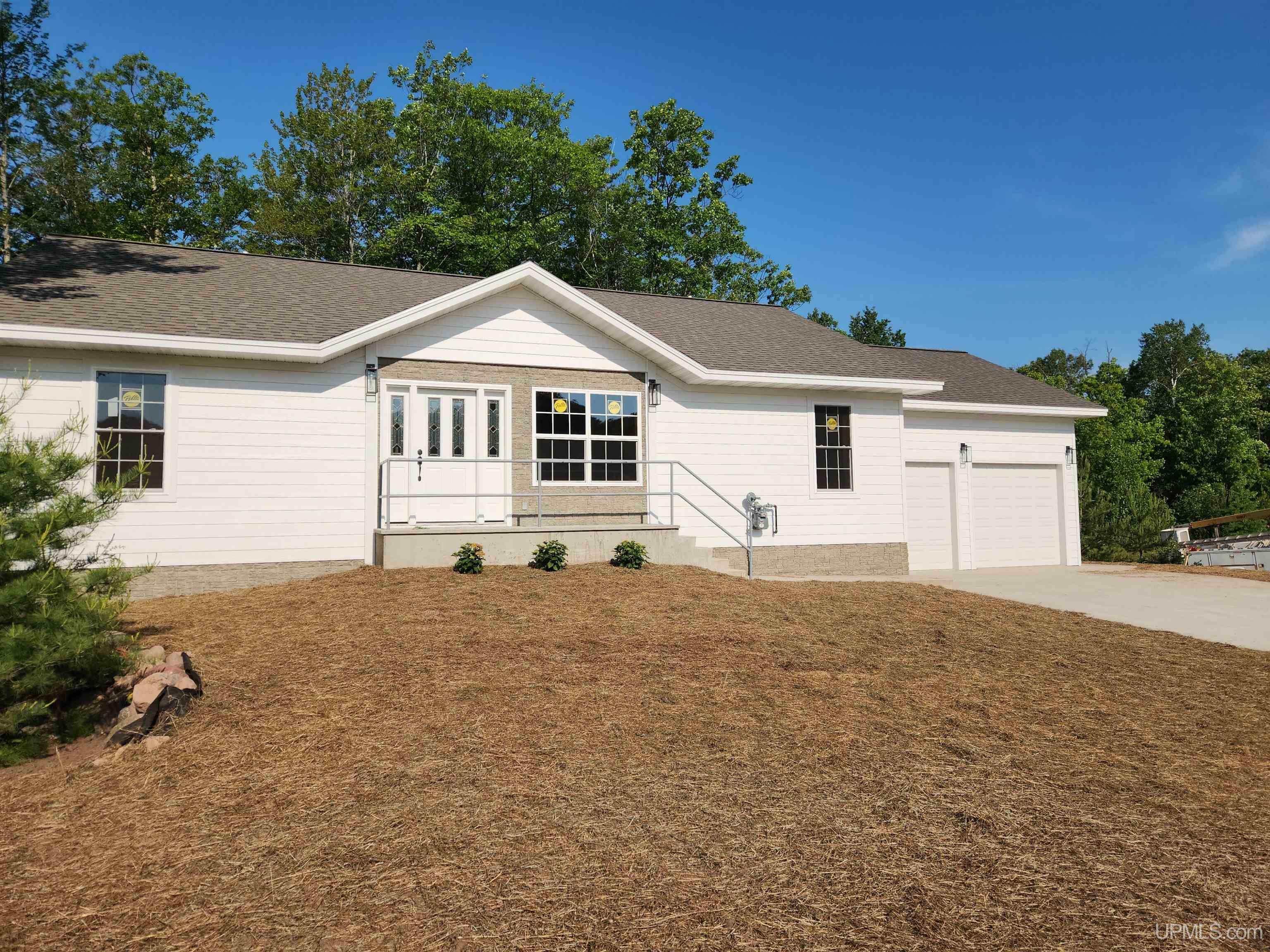 Property Photo:  1922 Sherwood Drive  MI 49931 