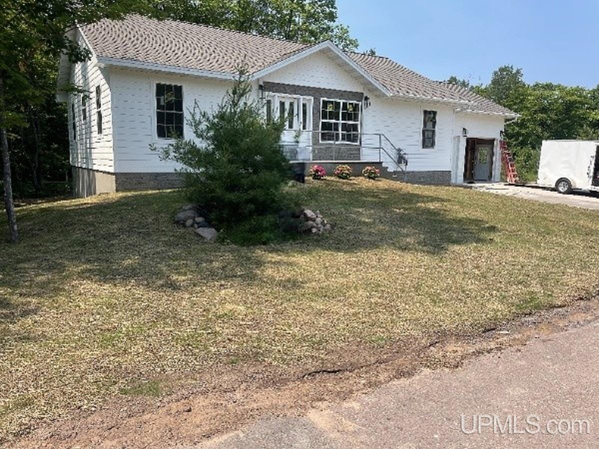 Property Photo: 1922 Sherwood Drive MI 49931
