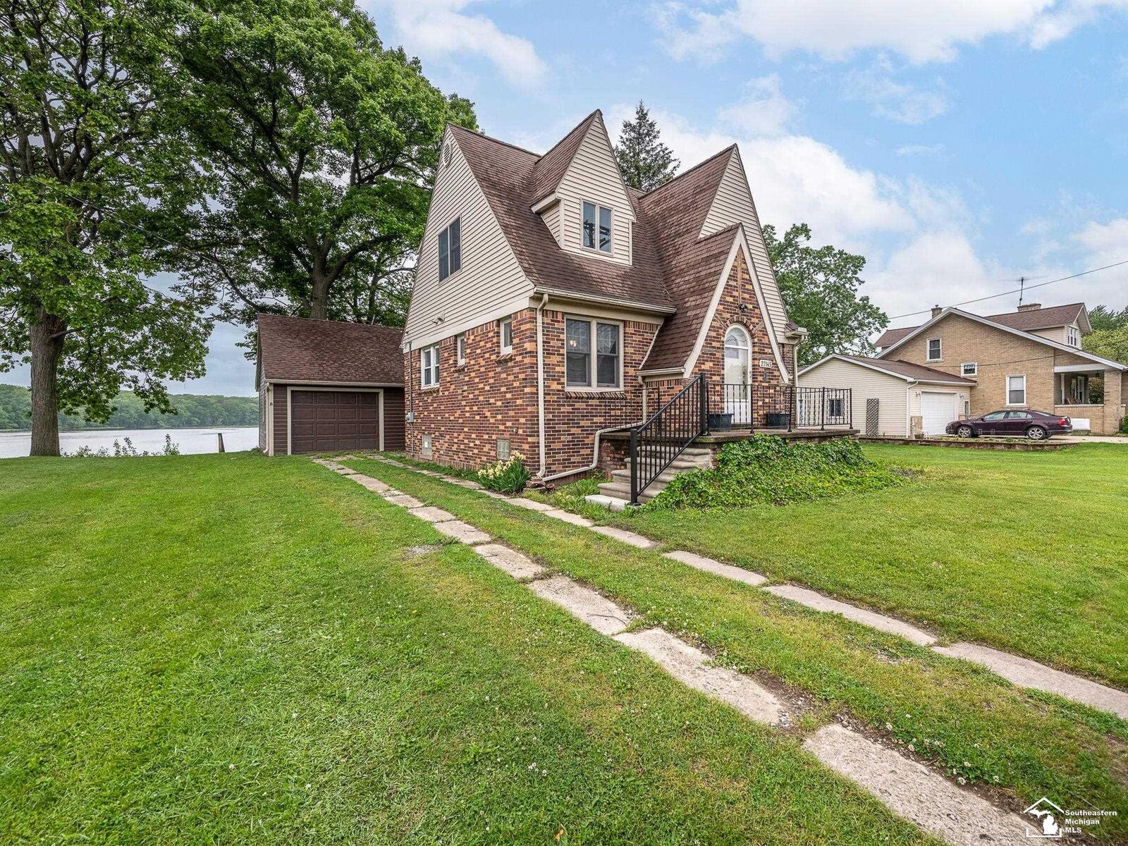 Property Photo: 27145 James Avenue MI 48134-1171