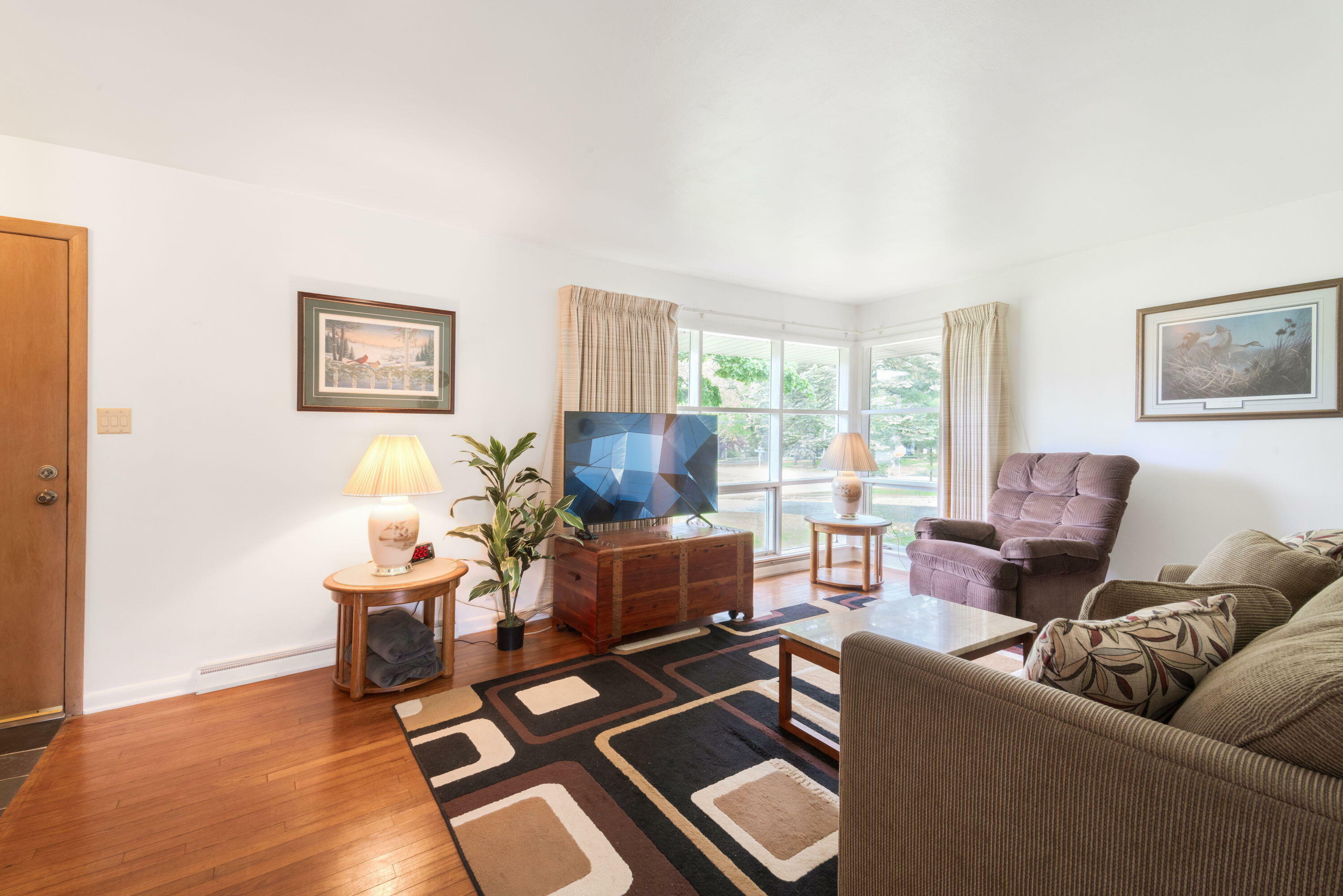 Property Photo: W215n5580 Kenmore Dr WI 53051
