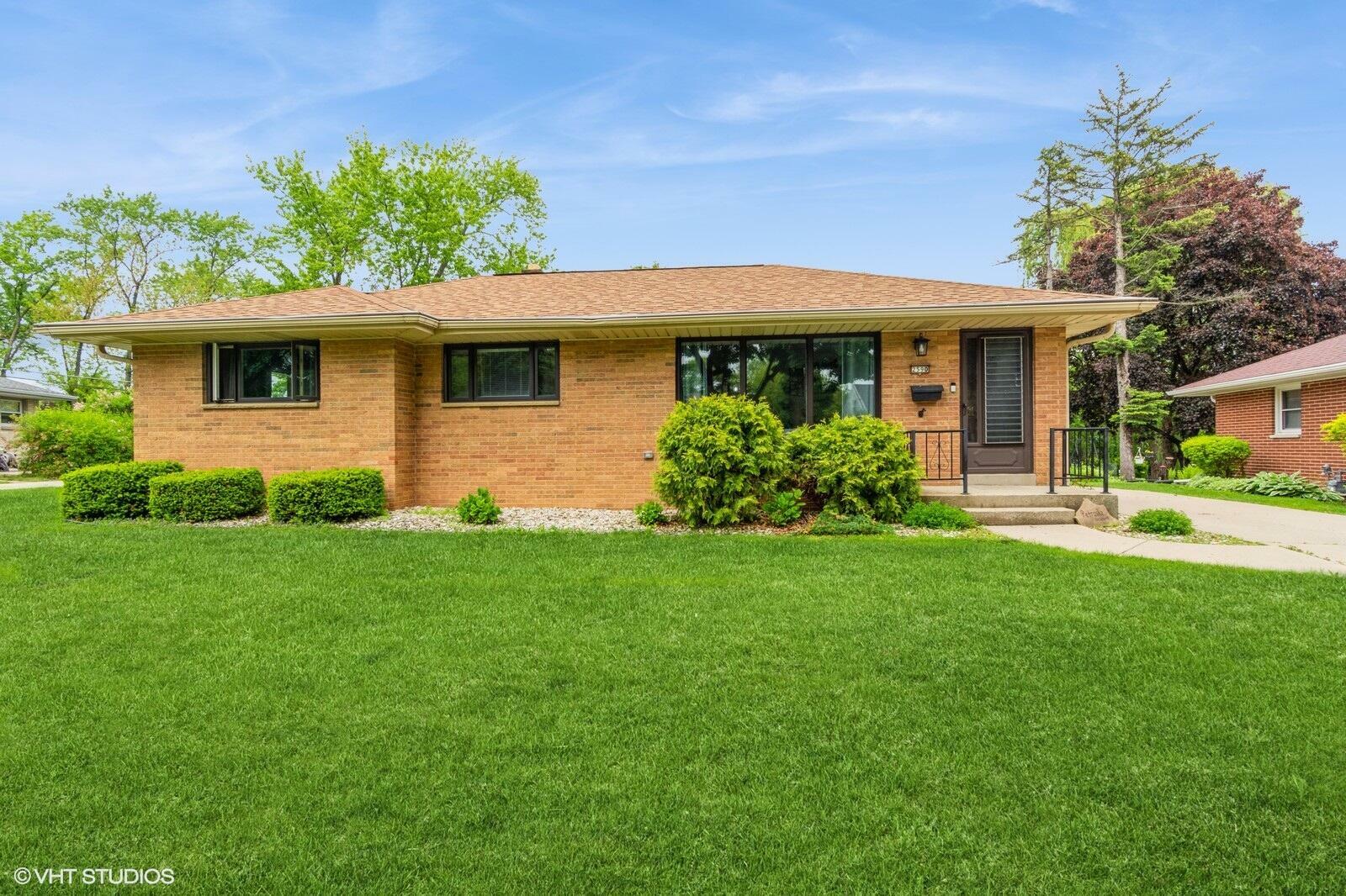 Property Photo: 2590 S 91st St WI 53227