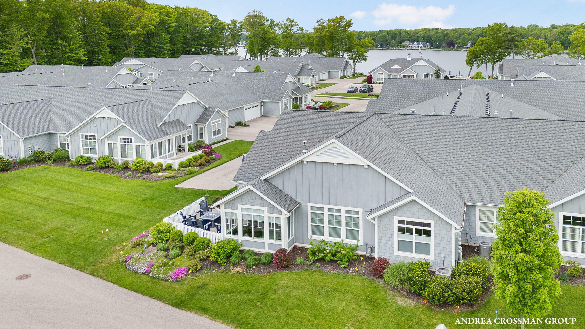 225 Janes View Drive  Holland MI 49424 photo