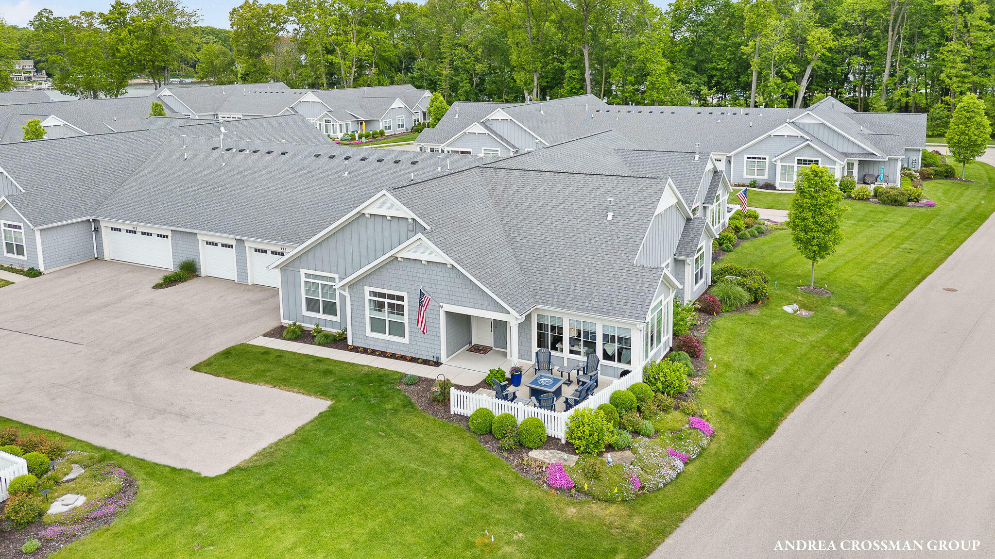 225 Janes View Drive  Holland MI 49424 photo