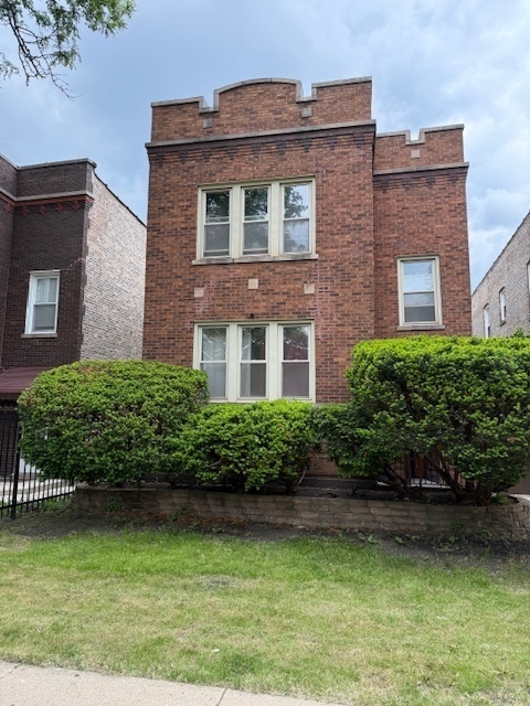 Property Photo: 1723 N Monitor Avenue IL 60639