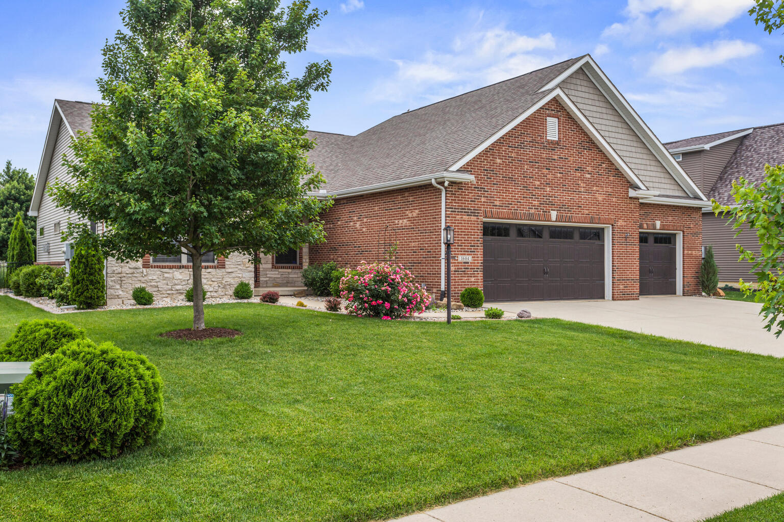 Property Photo: 1604 Kassen Avenue IL 61853