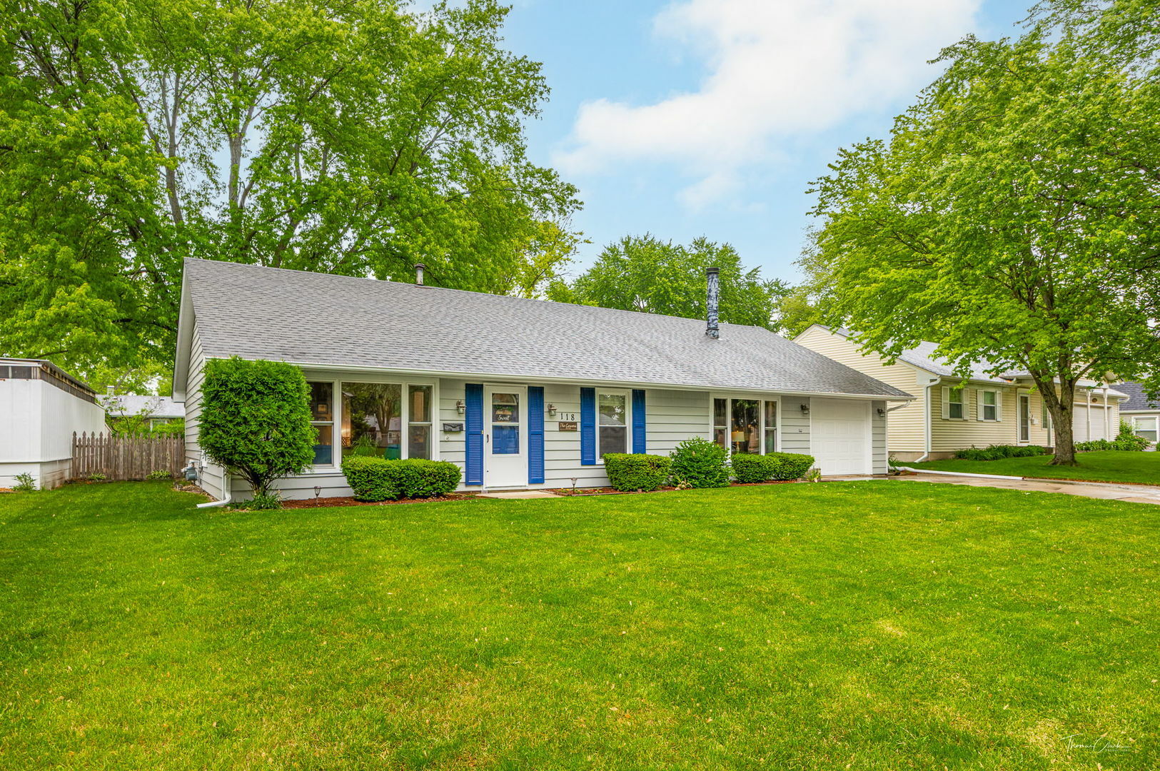 Property Photo: 118 Circle Drive West IL 60538
