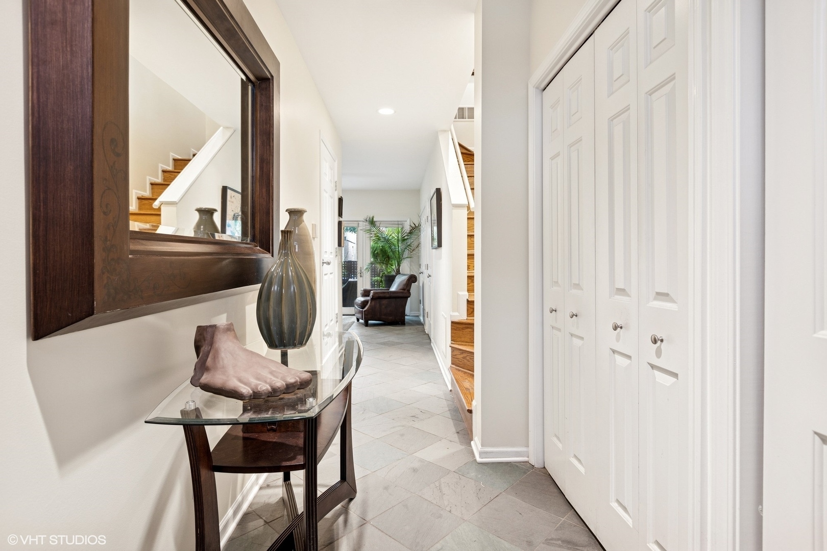 Property Photo: 5844 N Hermitage Avenue A IL 60660