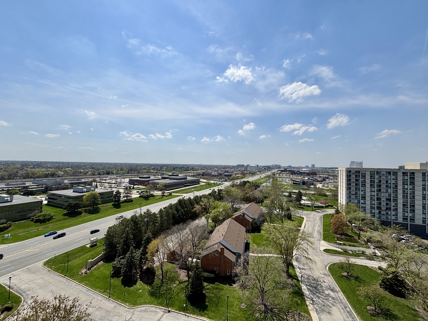 Property Photo: 40 N Tower Road 14B IL 60523