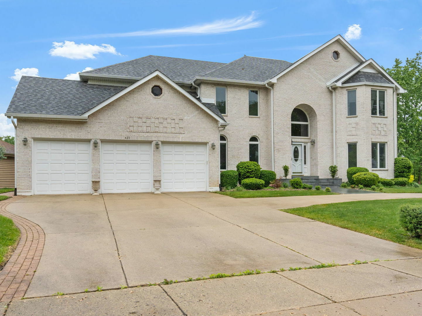 Property Photo: 420 Ford Lane IL 60103