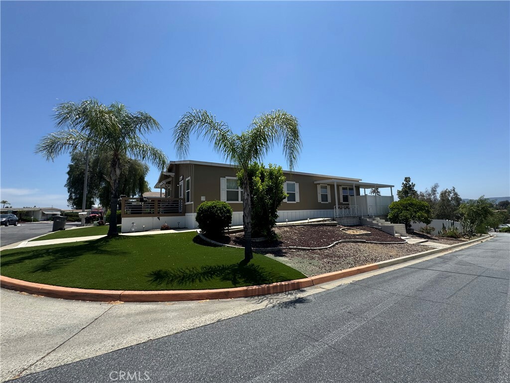 Property Photo: 28876 Calle De La Paz CA 92563