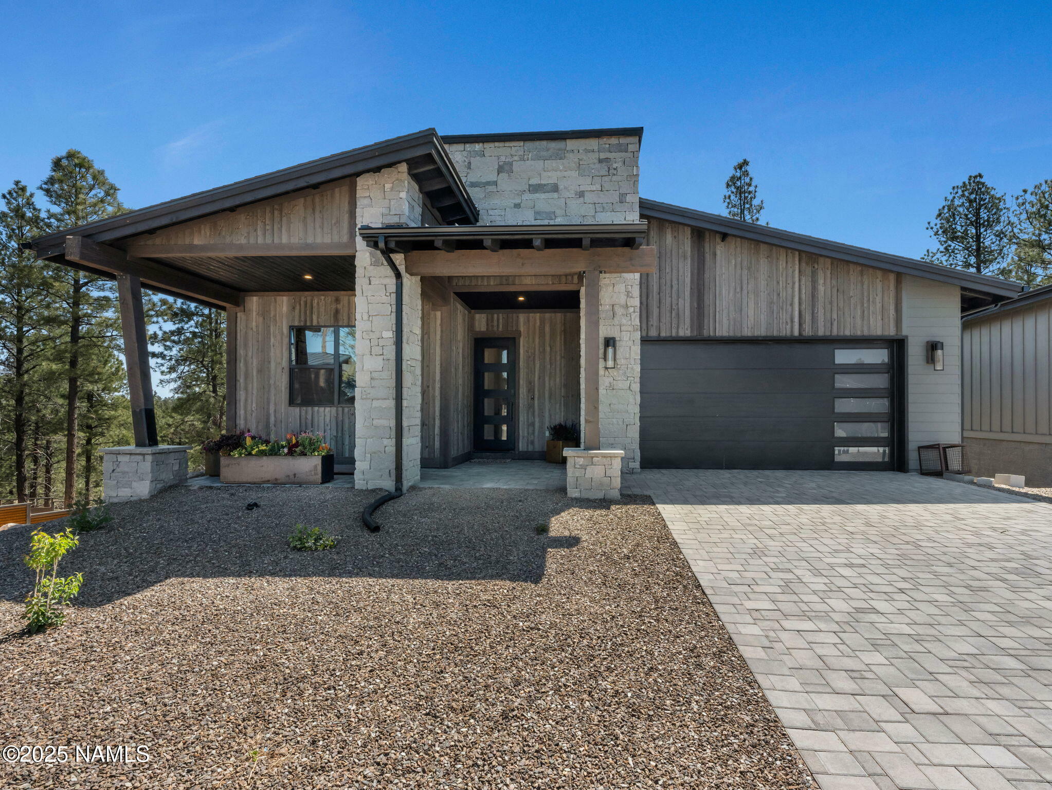 Property Photo: 2566 S Cottonrose Lane AZ 86005