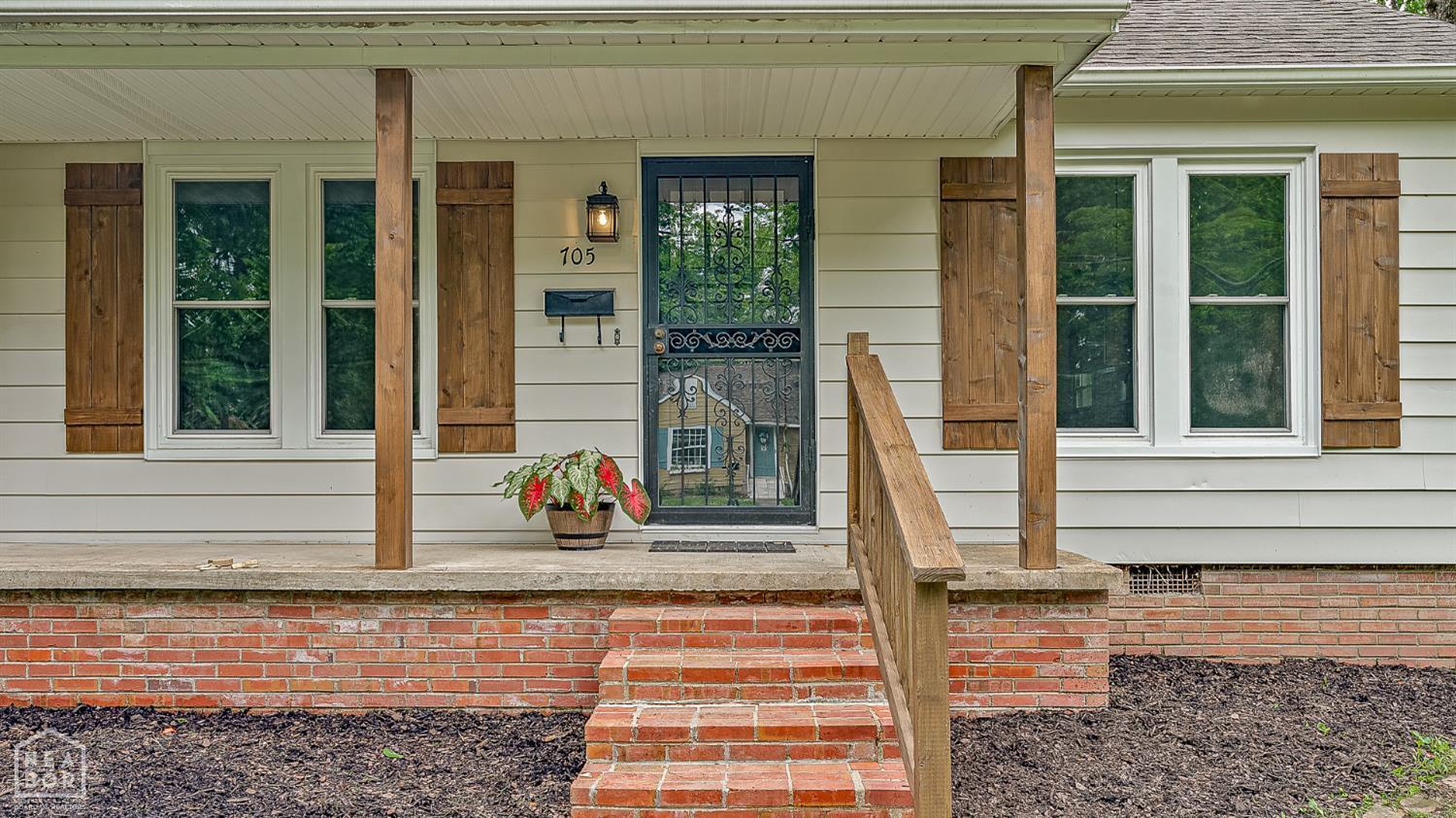 Property Photo: 705 W College Avenue AR 72401