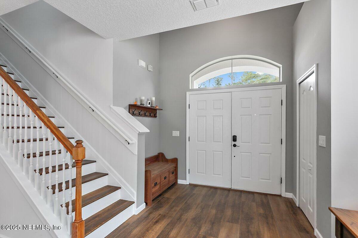 Property Photo: 129 Thornloe Drive FL 32259