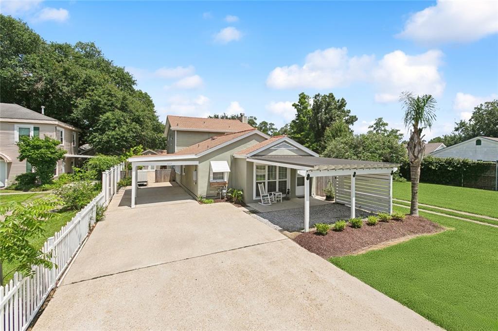 Property Photo: 623 Bonnabel Boulevard LA 70005