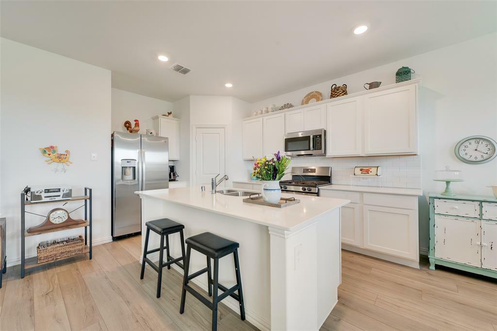 Property Photo: 968 Manuel Drive TX 75087