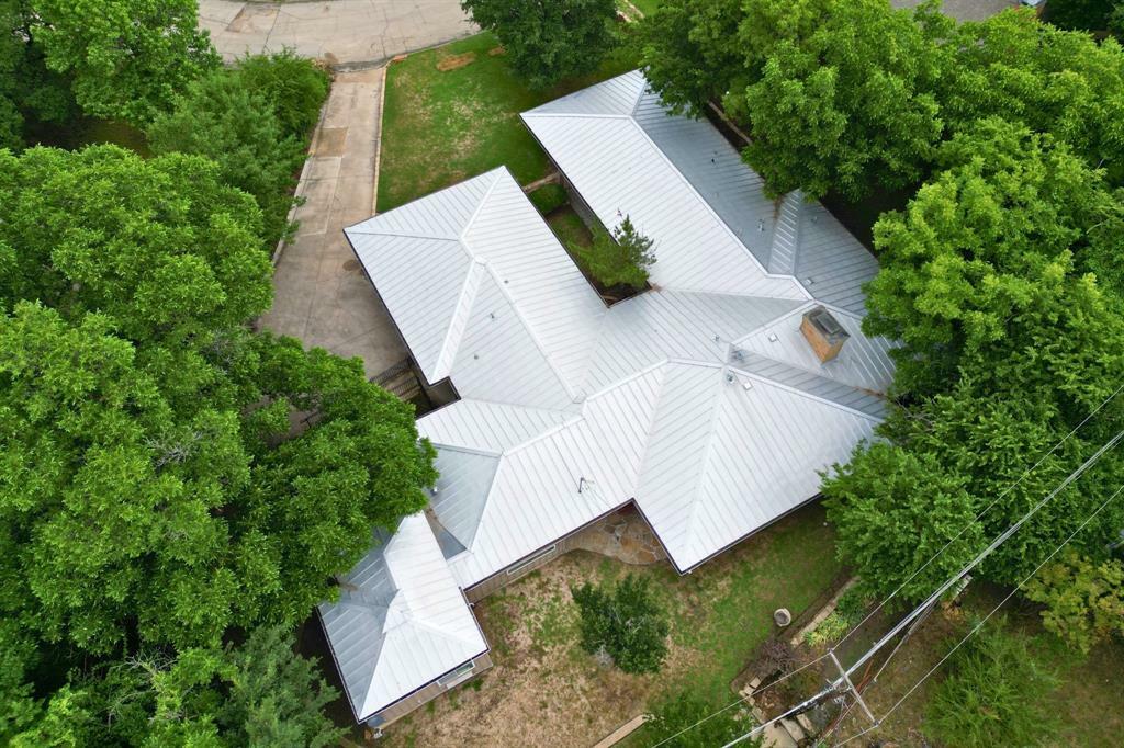 Property Photo: 921 NW 9th Street TX 75050