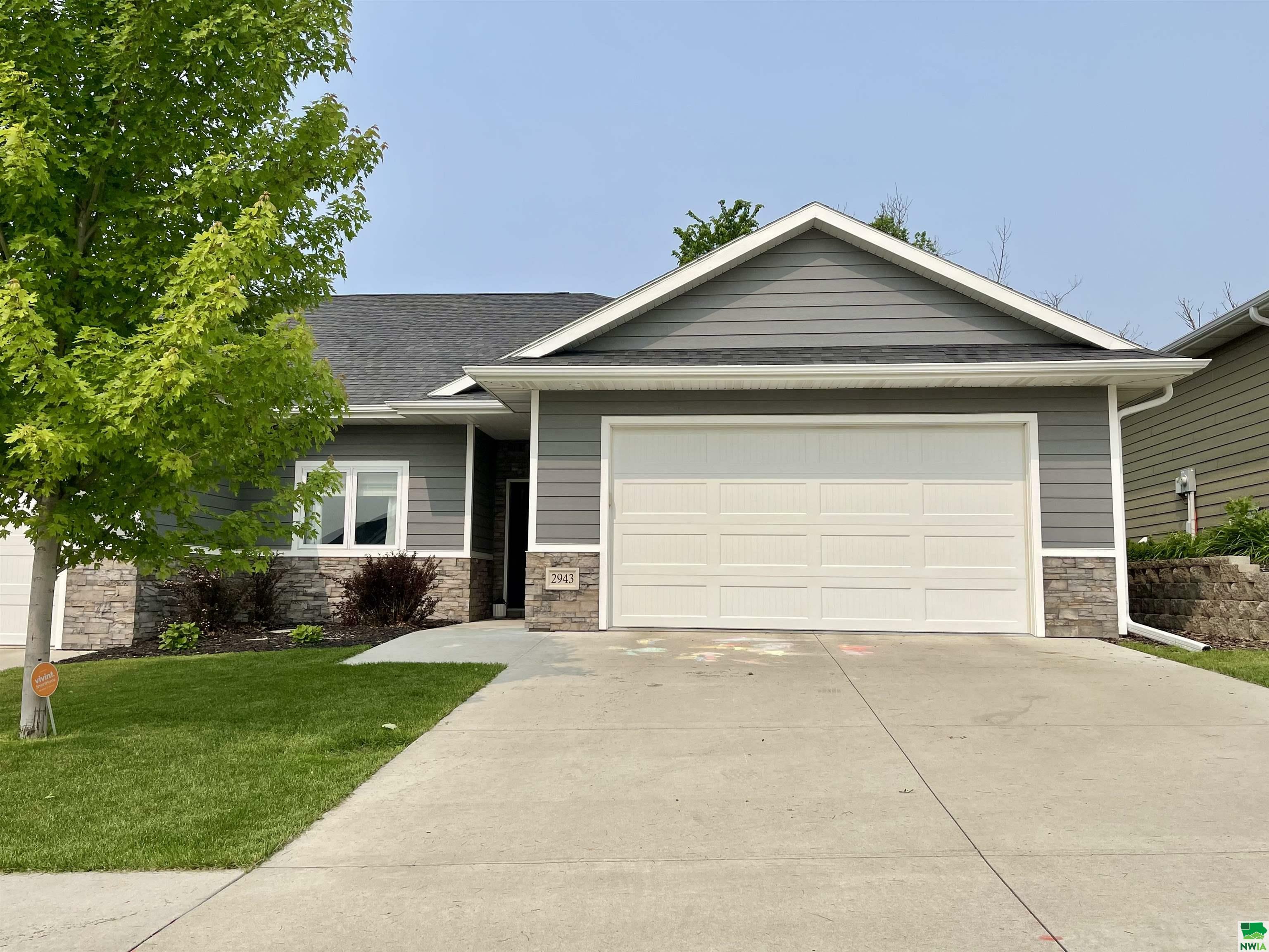 2943 Chestnut Ave.  Sioux City IA 51104 photo