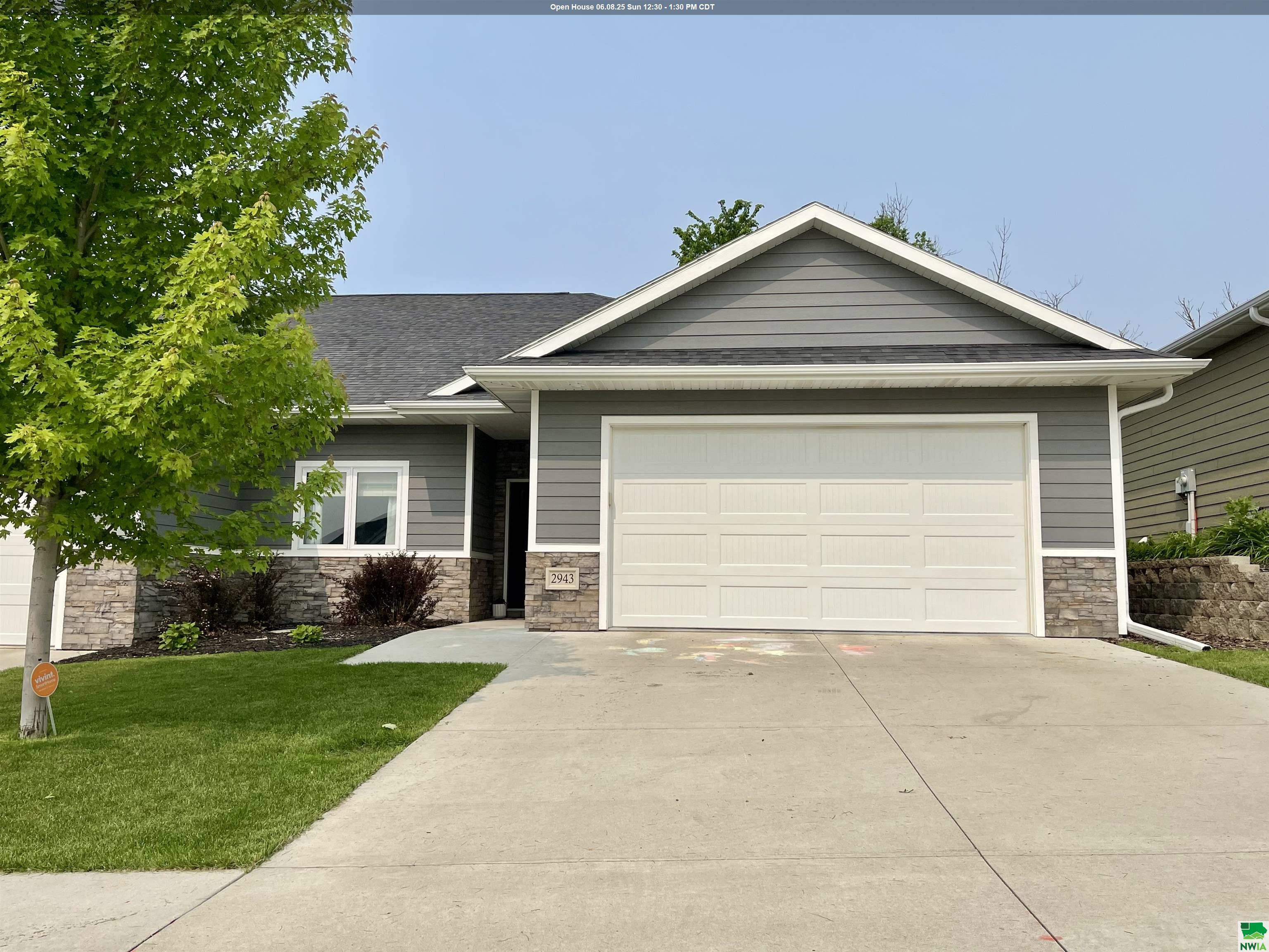 2943 Chestnut Ave.  Sioux City IA 51104 photo