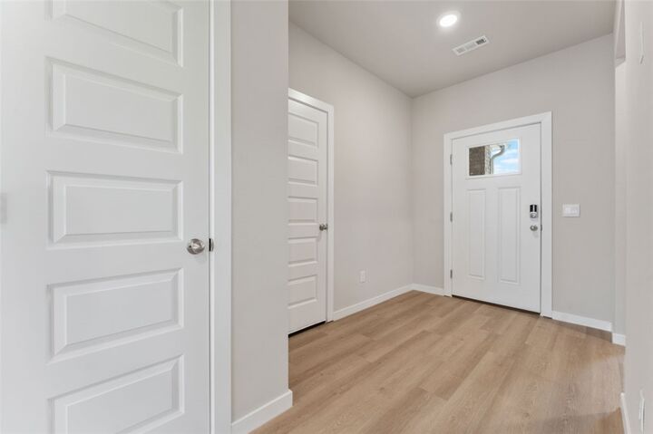 Property Photo: 2430 Longfellow Drive AR 72713