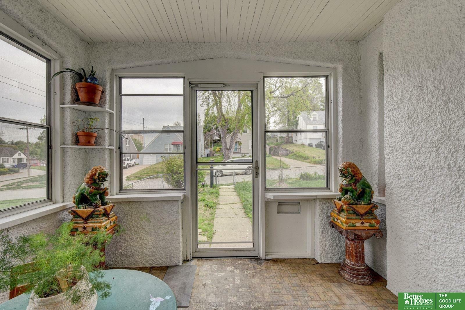 Property Photo: 4939 Hickory Street NE 68106