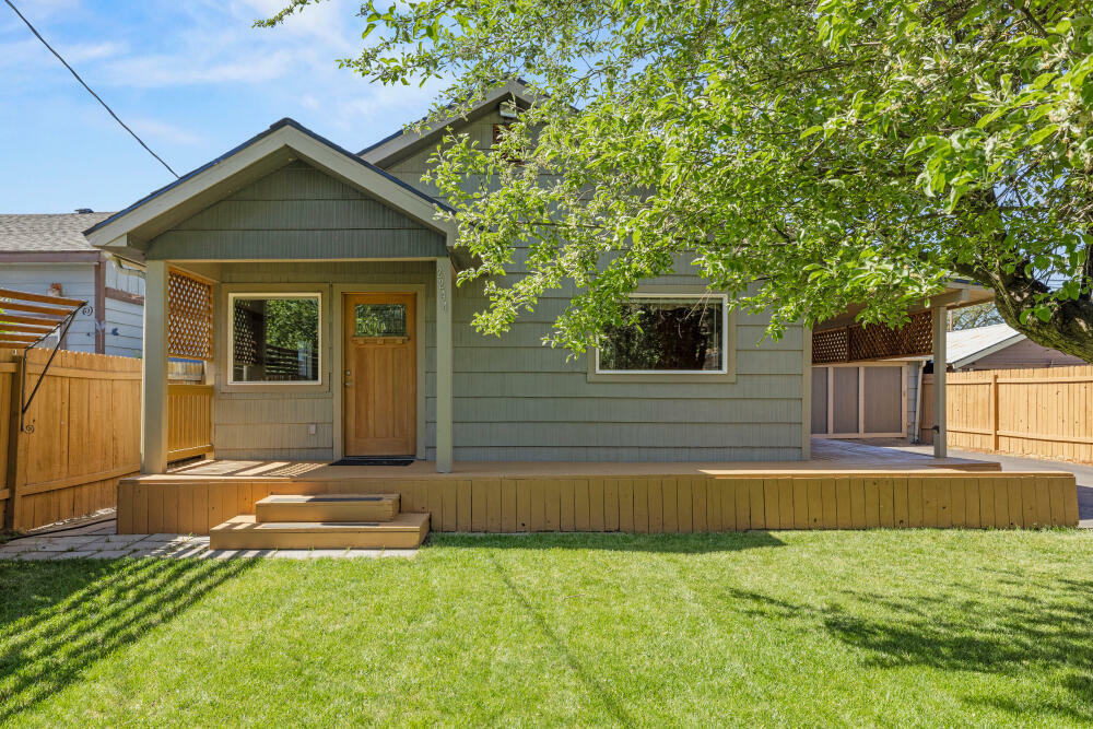 Property Photo: 2244 Wantland Avenue OR 97601