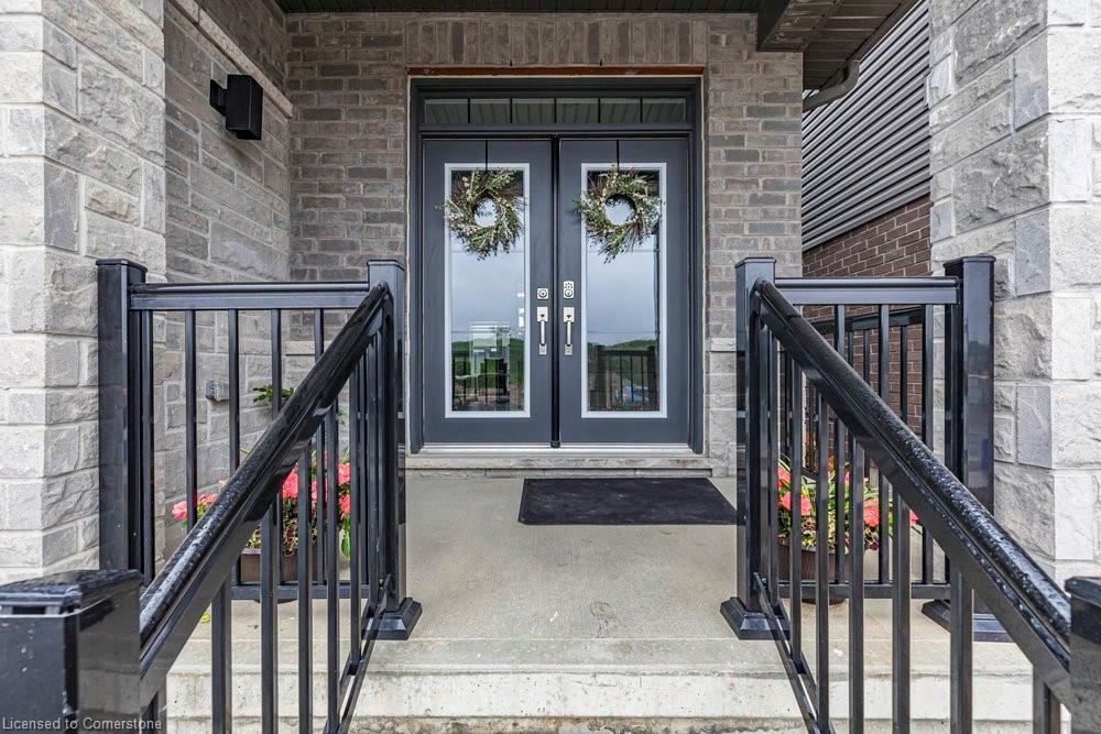 Photo de la propriété: 33 Mair Avenue Avenue ON N3T 0T2