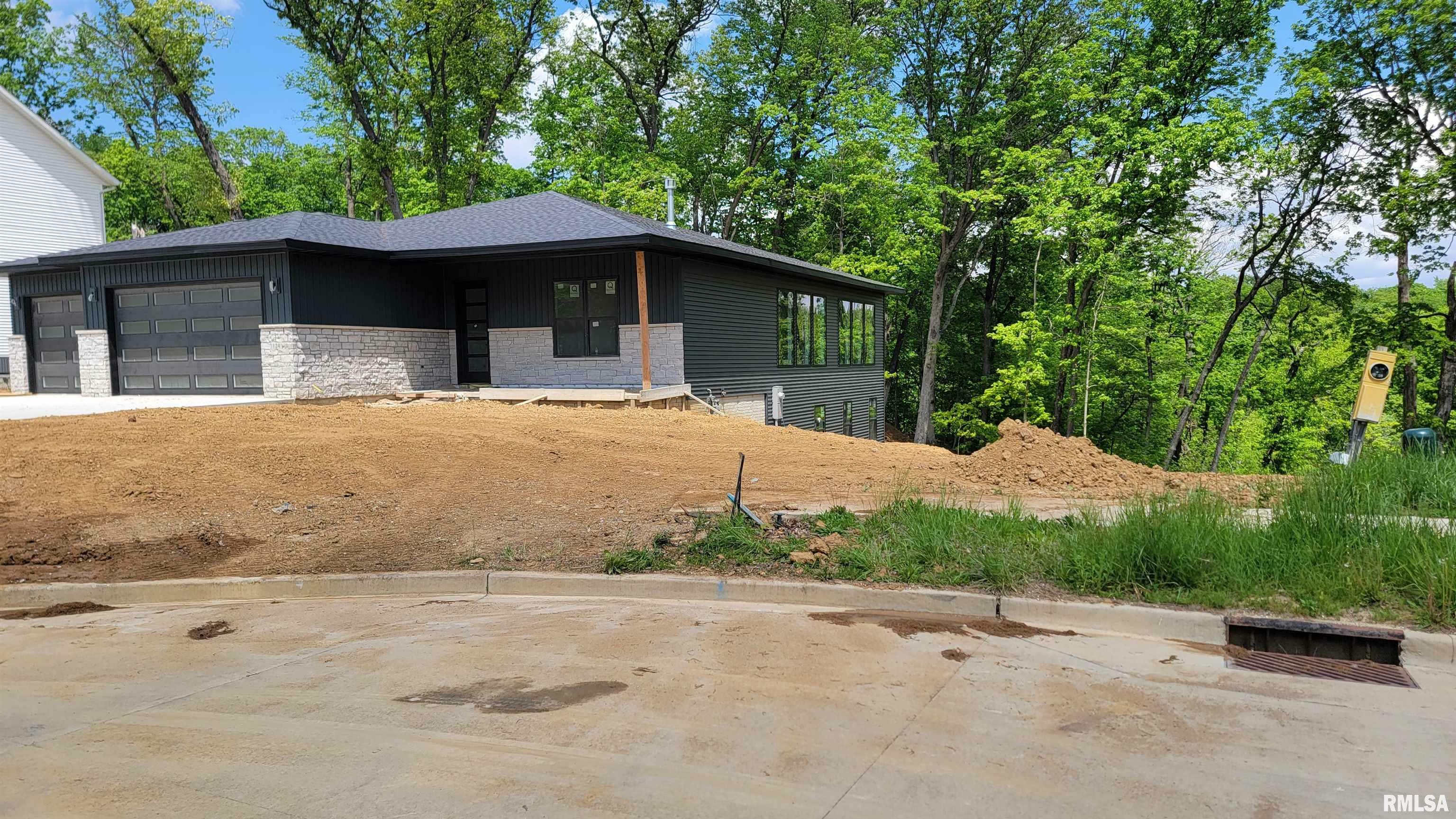 Property Photo: 124 Rosemary Lane IL 61548