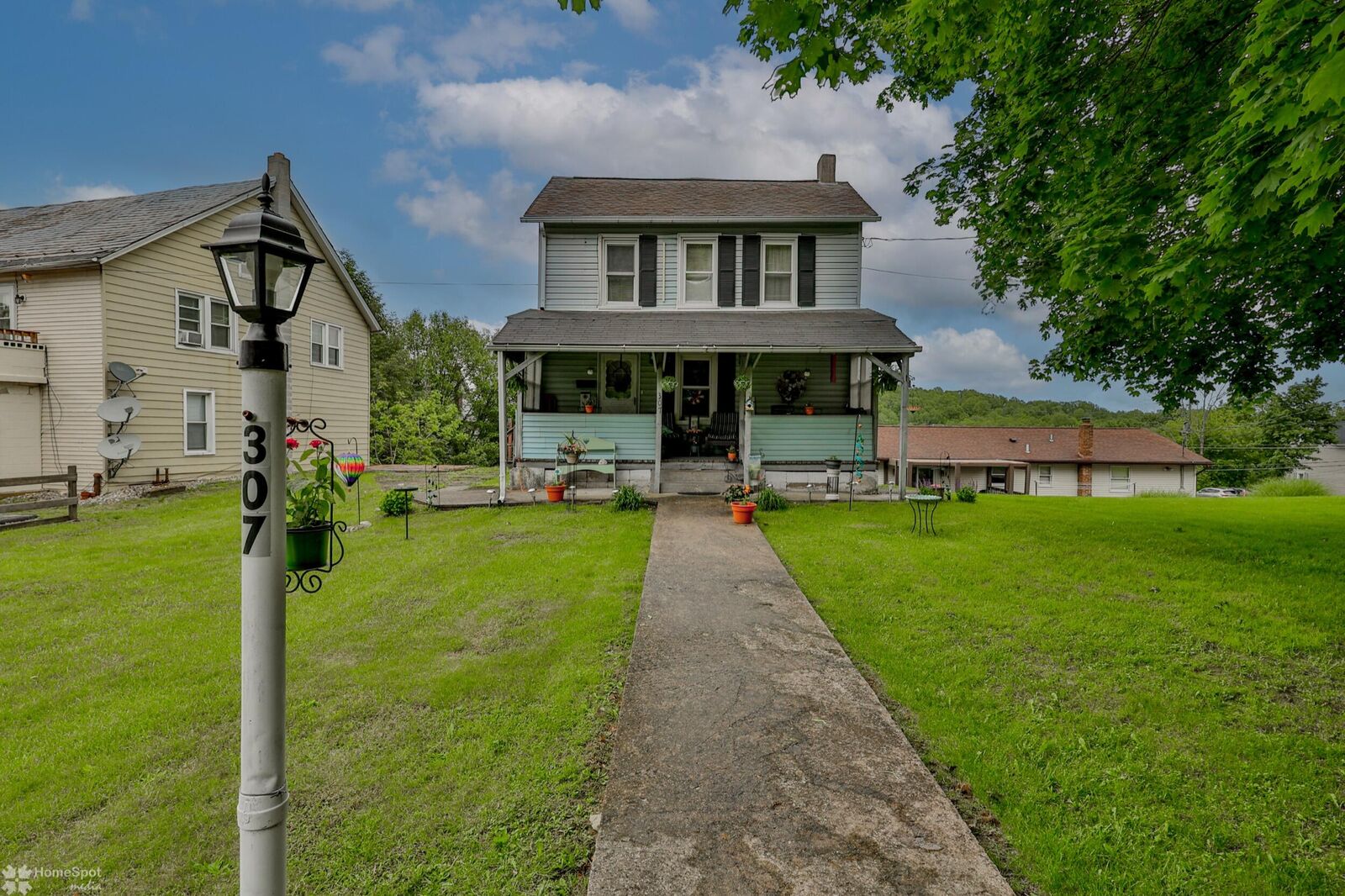 Property Photo:  307 Oak Street  PA 18013 