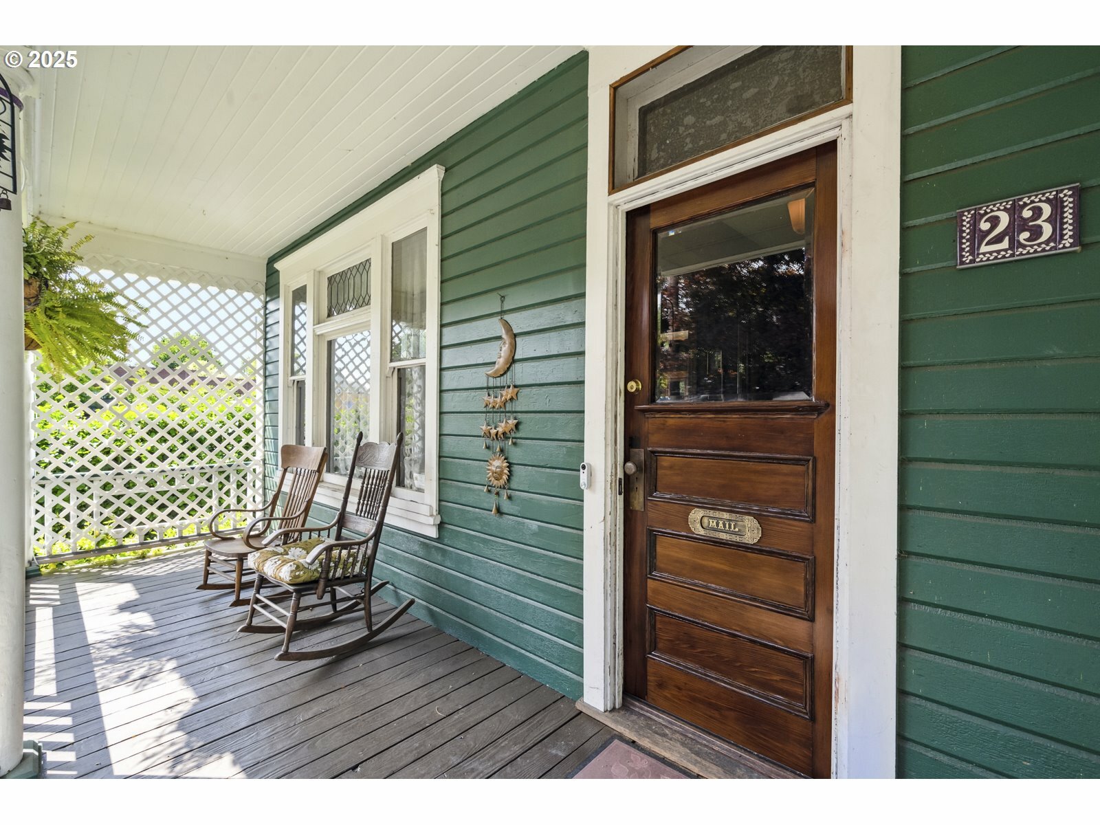 Property Photo: 23 NE 17th Ave OR 97232
