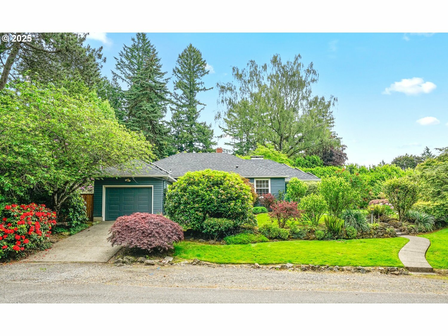Property Photo: 7250 SW Benz Park Dr OR 97225