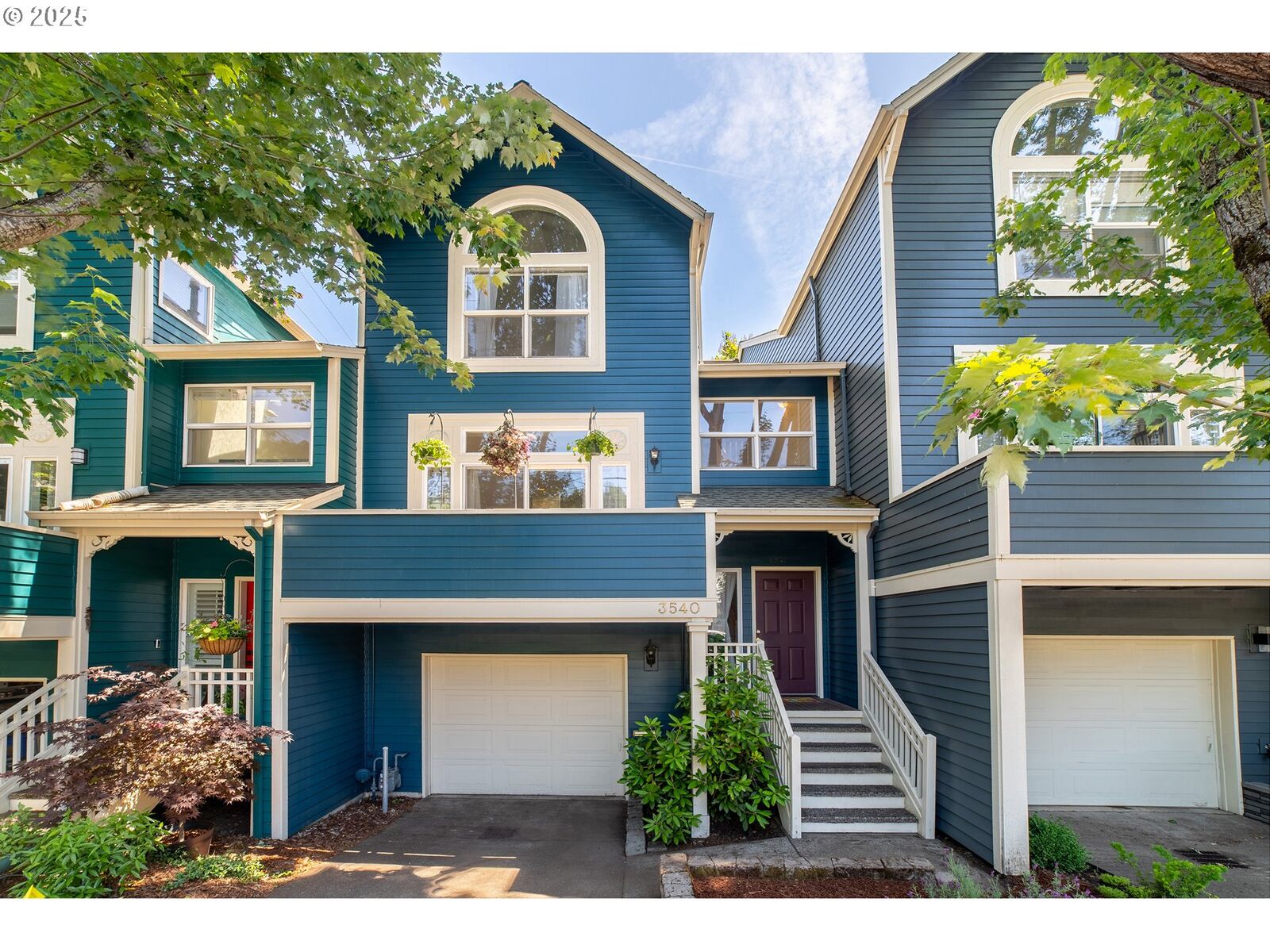 Property Photo:  3540 S Corbett Ave  OR 97239 