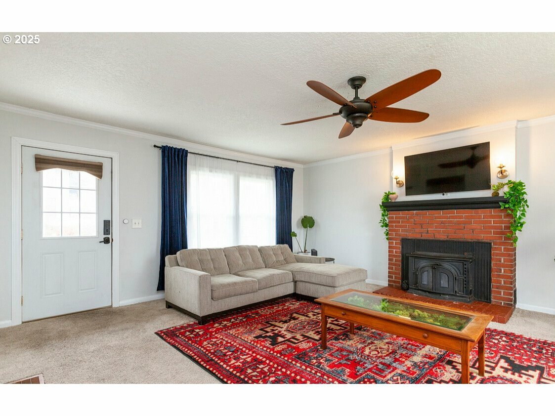 Property Photo: 133 SW 2nd St OR 97060