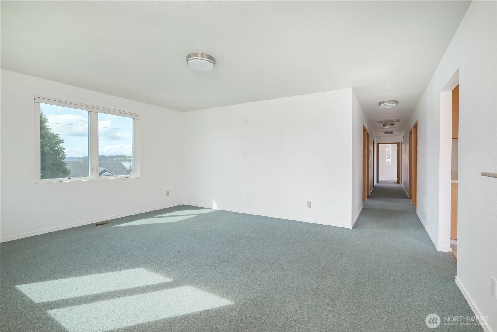 Property Photo: 1121 SE Dock Street WA 98277